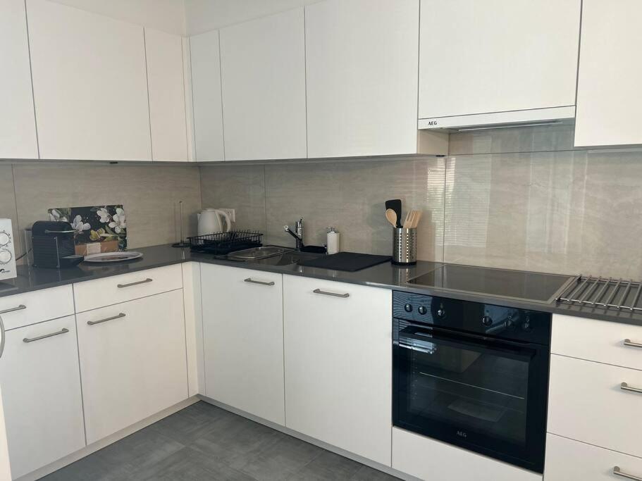 Labpark Luxury Apartment Melano Kültér fotó